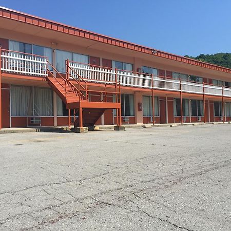 Daniel Boone Motor Inn Pikeville Exterior foto